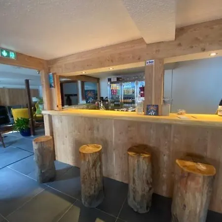 Restauberge La Reine Meije * La Grave
